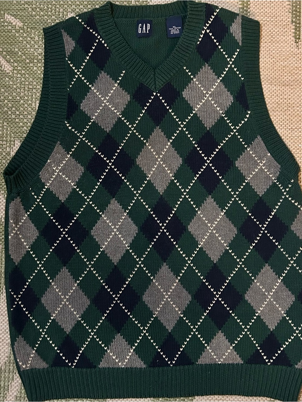 GAP Men’s Green Navy and Gray Argyle V-Neck Sweater Vest